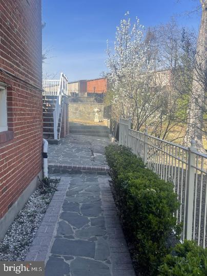 Foto del edificio - 6308 Joslyn Pl