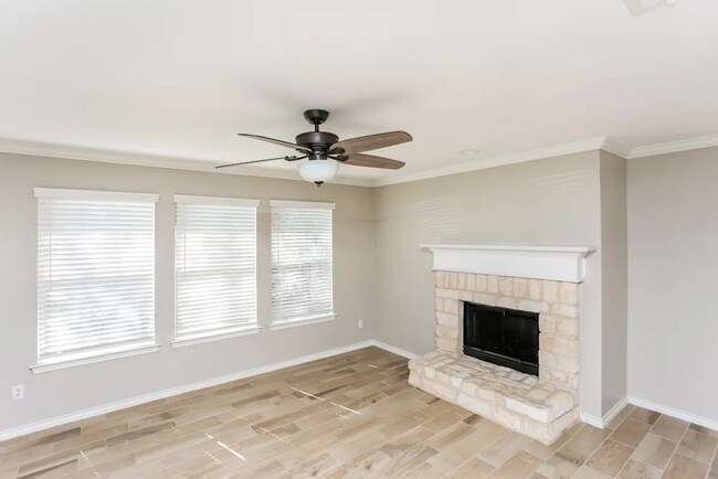 Foto del edificio - 3908 Honey