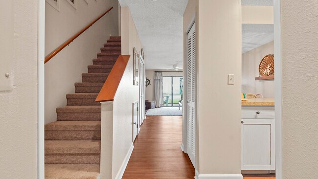 Foto del edificio - 17620 Front Beach Rd