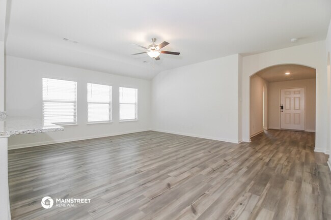 Building Photo - 412 Trinity Trail