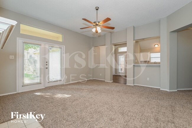 Building Photo - 925 Parkwood Trail