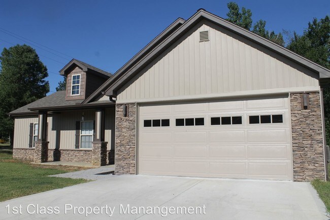 Building Photo - 3 br, 2 bath House - 102 Deerfield Dr