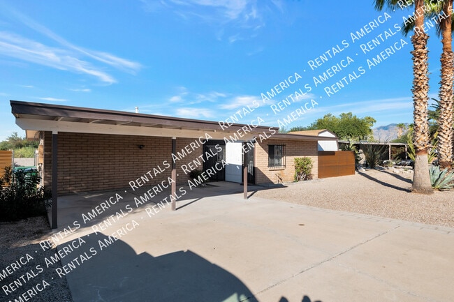 Building Photo - 2970 W Lena Way