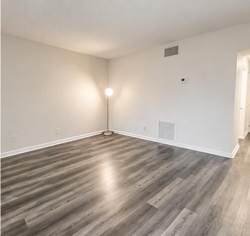 Building Photo - 1401 NE 17th Ct