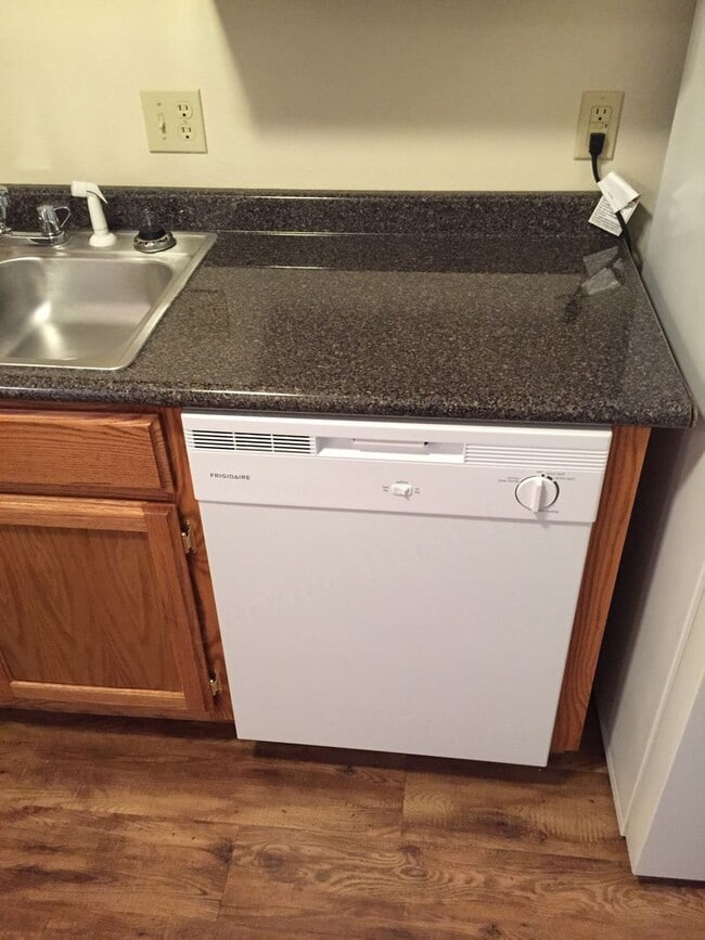 Foto del edificio - Marshfield Apartments