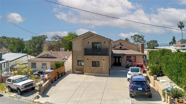 Foto del edificio - 10787 Las Lunitas Ave