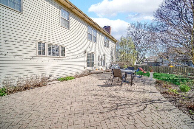 Foto del edificio - 2872 Whispering Oaks Ct