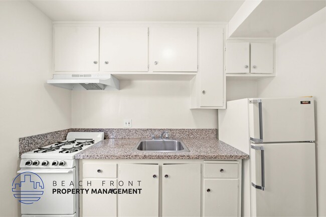 Building Photo - Avianti