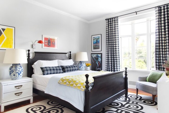 Huge 15x 15 bedrooms - 1409 Deer Haven Ln