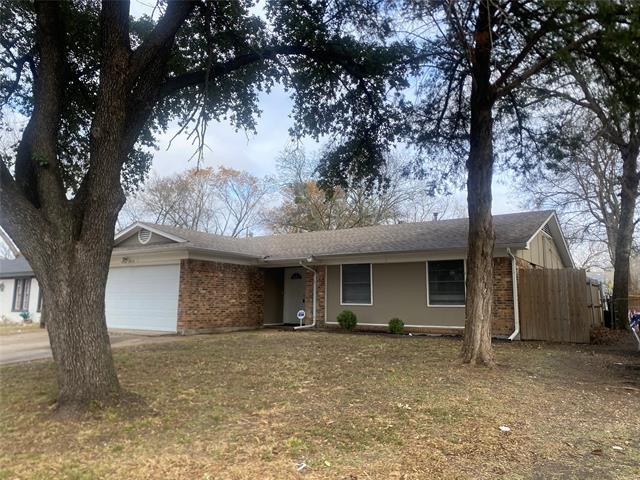 Foto del edificio - 2410 Arcady Ln