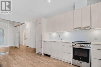 Building Photo - 4130 Parkside Village Dr
