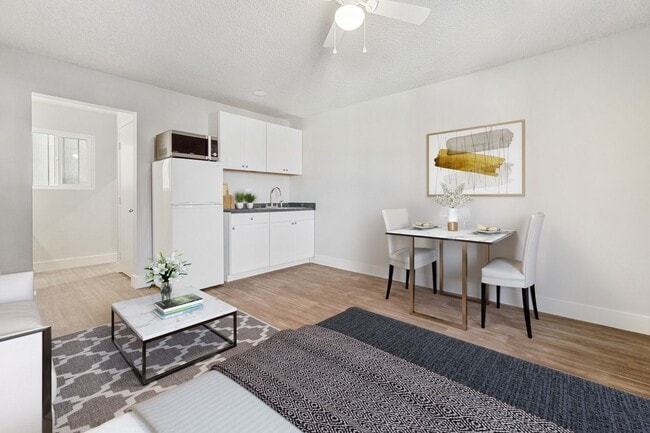 Foto del interior - Vista Shores – Bright, Renovated Studios J...