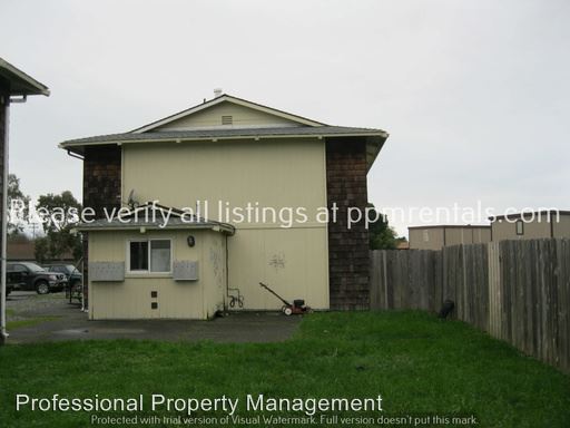 Building Photo - 1286 L St