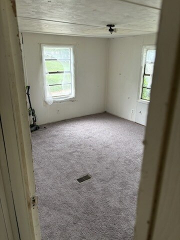 Building Photo - 24 Chive Ln