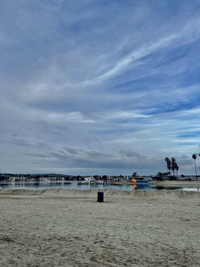 Building Photo - Breathtaking Views Of Mission Bay From You...