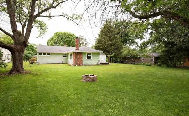 Foto del edificio - Beautiful 4 Bedroom Home