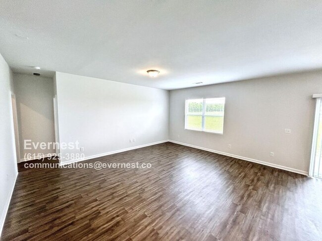 Foto del edificio - 517 Samuel Lee Ln