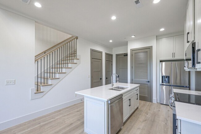 Foto del edificio - 1025 Southwalk Dr