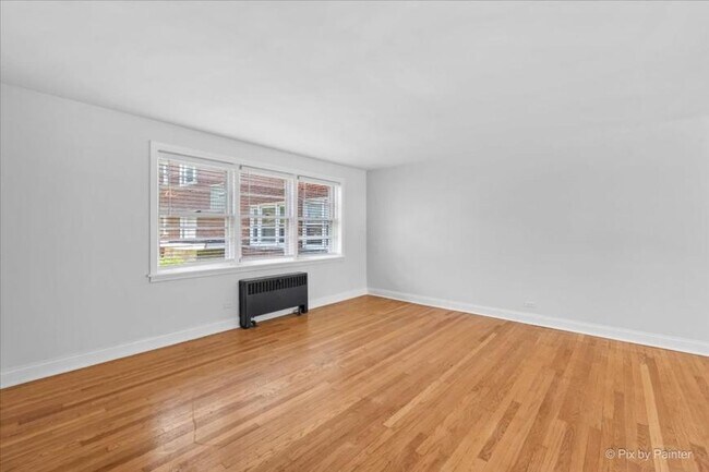 Foto del edificio - 2 bedroom in Chicago IL 60625