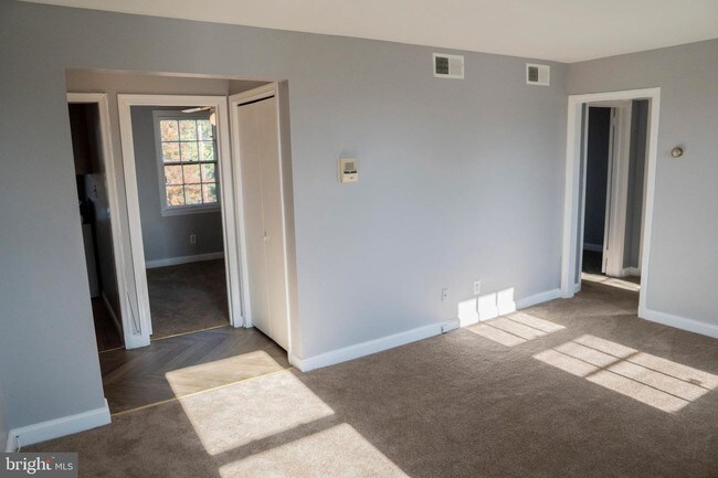 Foto del edificio - 2125 Suitland Terrace SE