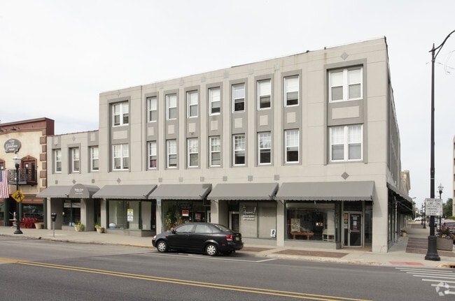 Building Photo - 100-108 S Genesee St