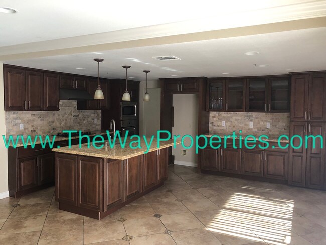 Foto del edificio - 12604 Whispering Springs Rd