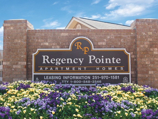 Building Photo - Regency Pointe II