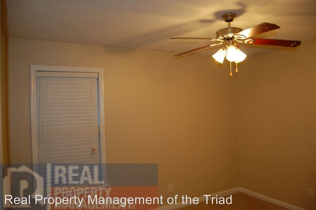 Building Photo - 3 br, 2 bath House - 2705 Ralph Johns St