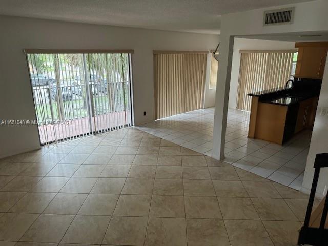 Foto del edificio - 4715 SW 62nd Ave
