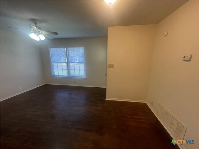 Foto del edificio - 1610 Travis Ave