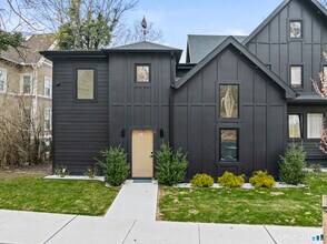 Building Photo - 904 Quinnipiac Ave
