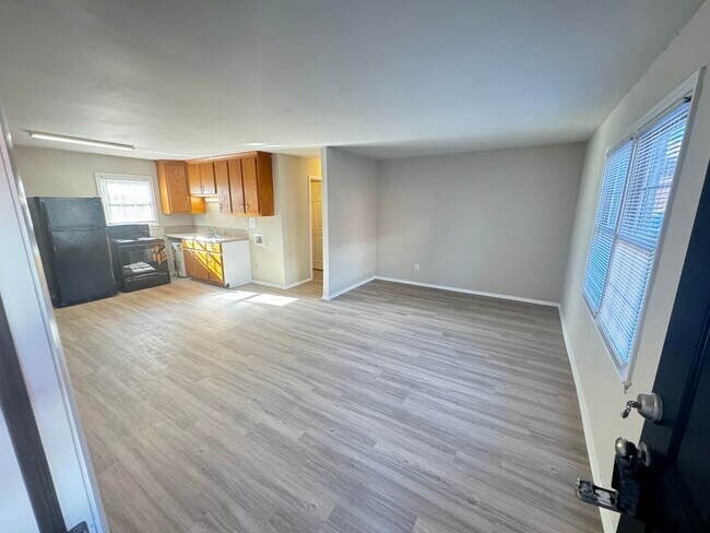 Foto del edificio - 1st-Floor 2 Bedroom Apartment – Briarcliff...