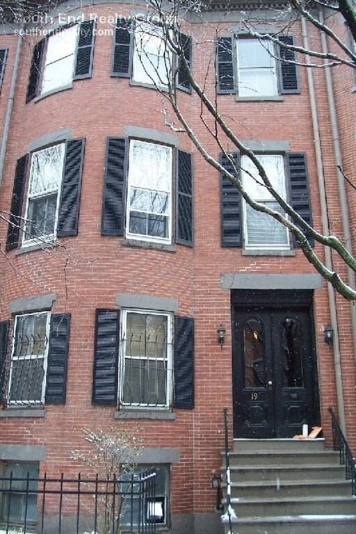 Building Photo - 19 E Springfield St