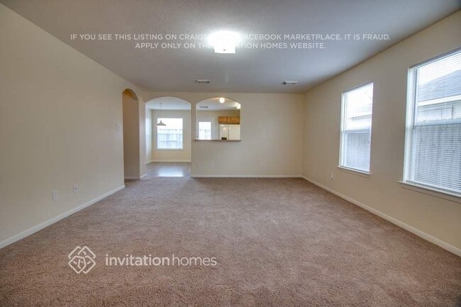 Building Photo - 6627 Gorton Dr