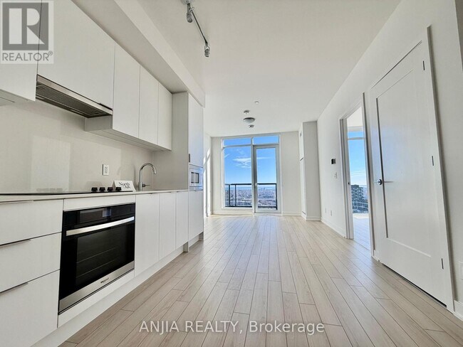 Photo du bâtiment - 3071 Trafalgar Rd