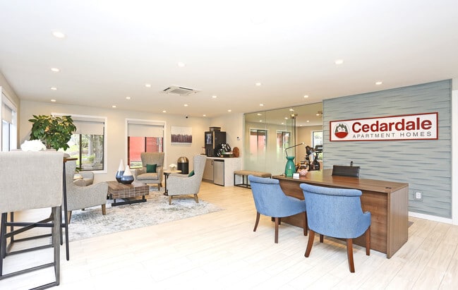 Building Photo - Cedardale