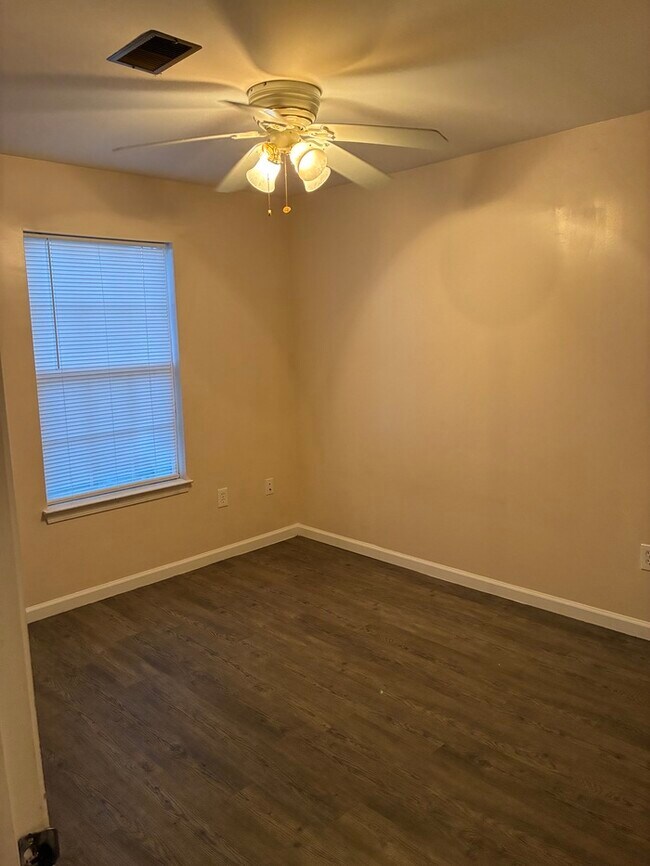 Building Photo - Beautiful 3/2 in Pass Christian MS