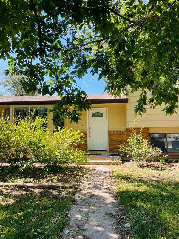Foto principal - 1701 Ridgewood Rd