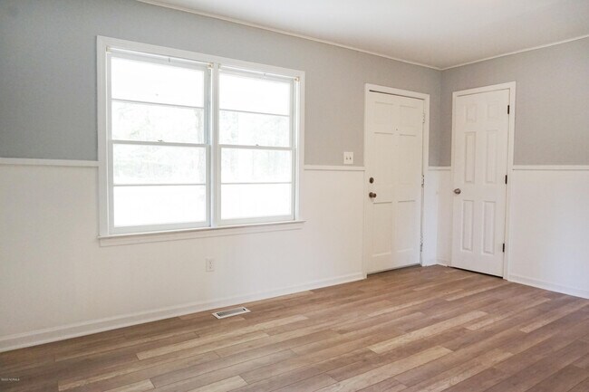 Building Photo - 2761 Shaw Hwy