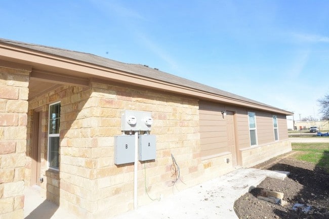 Building Photo - 205 S Front St Unit B Holland