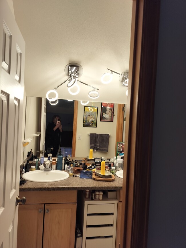 Building Photo - 2191 S Sherman St