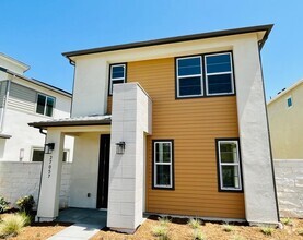 Building Photo - 27057 Trail View Ln.