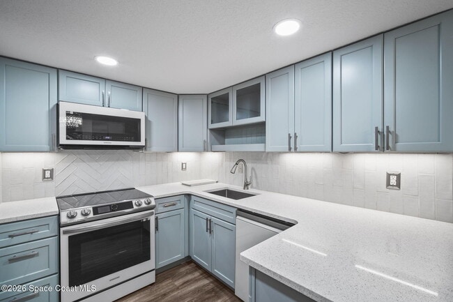 Building Photo - 1600 Woodland Dr