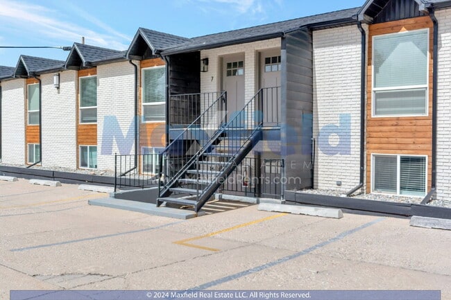 Building Photo - North Salt Lake 2 BD 1 BA Only $500 Deposit - Upper Level - Brookside Lofts Unit 7