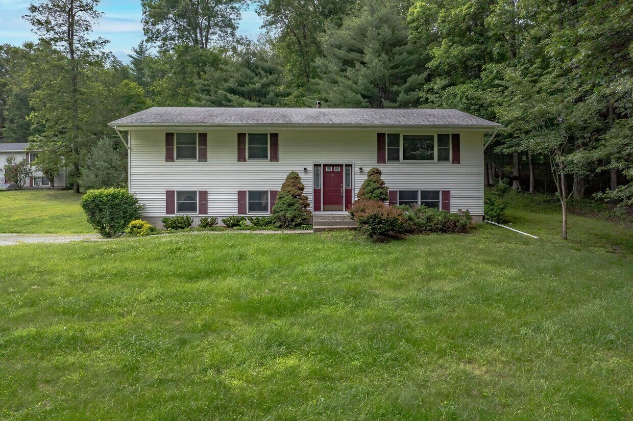 Foto principal - 501 Burlingham Rd