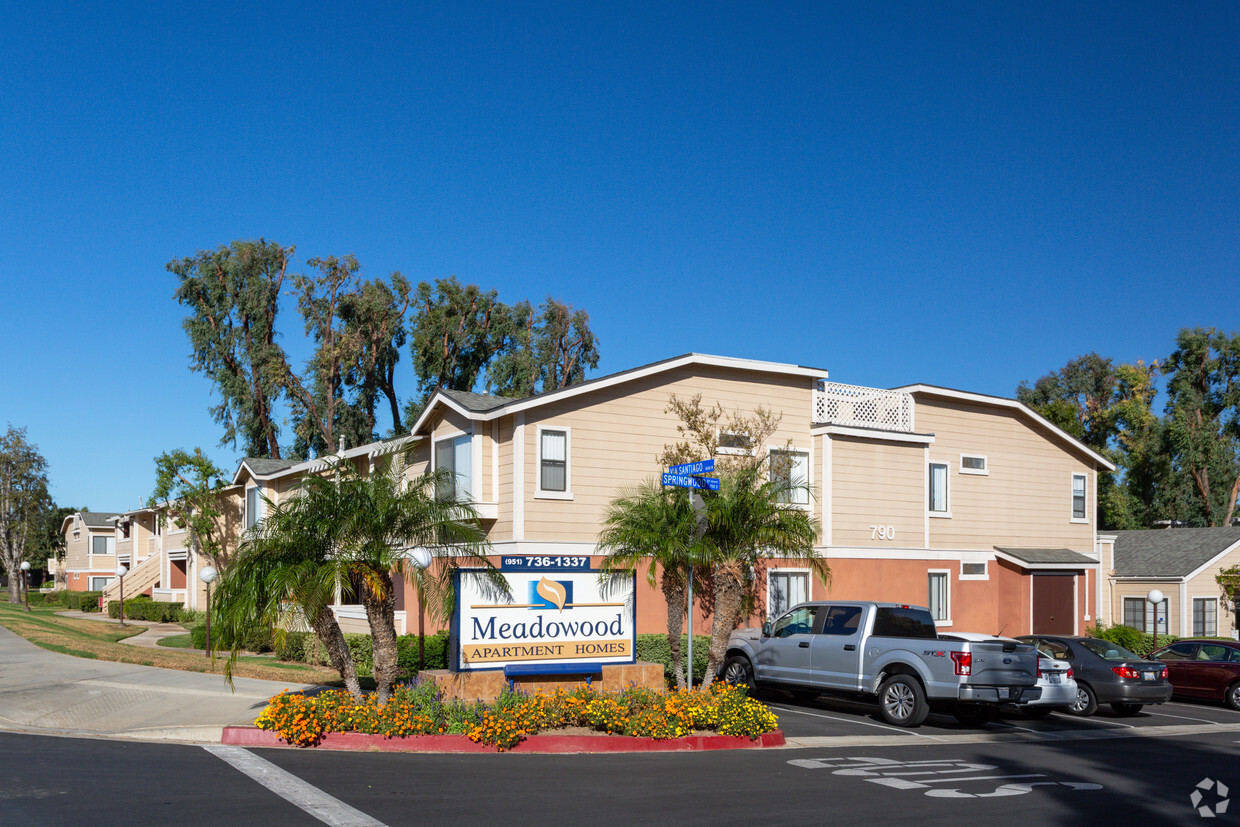 Meadowood Apartments - Apartments in Corona, CA | Westside Rentals