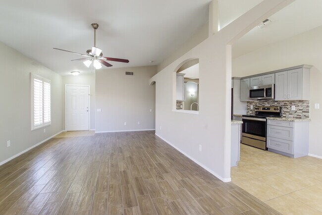 Foto del edificio - 16634 N 35th Way