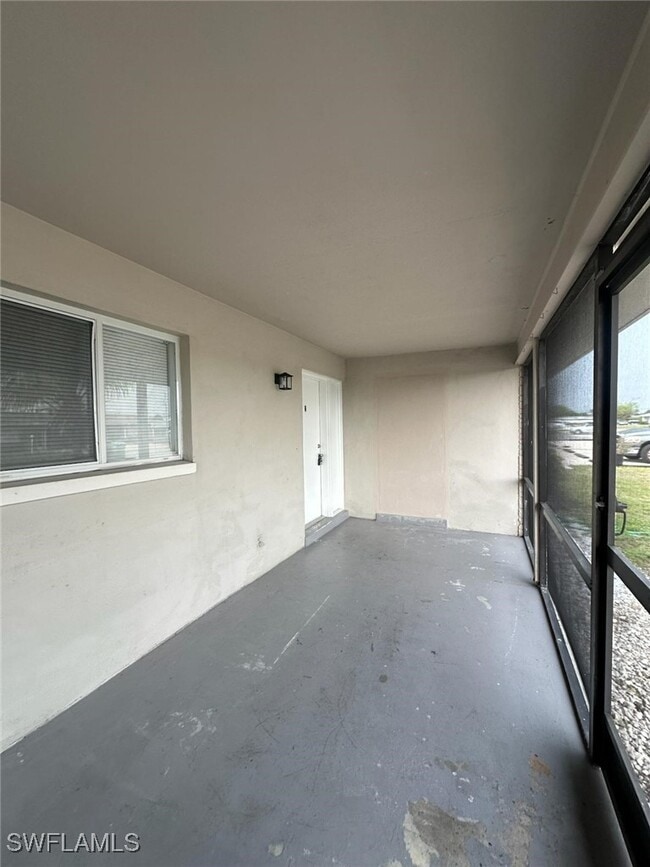 Building Photo - 4826 Marine Dr