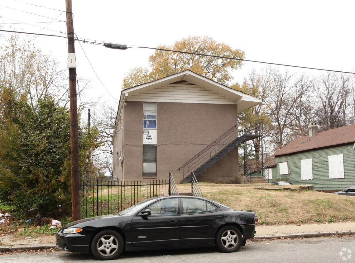 Building Photo - 301 N Manassas St