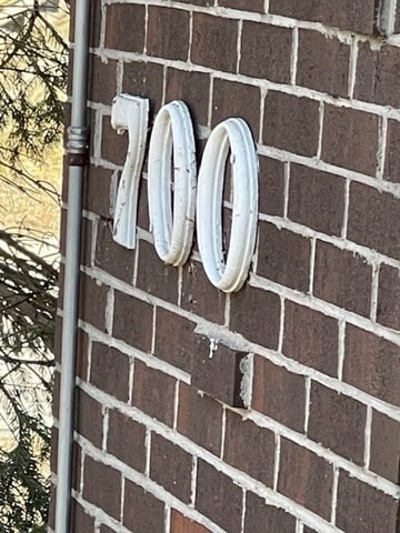 Building Photo - 700 Robbins Ave